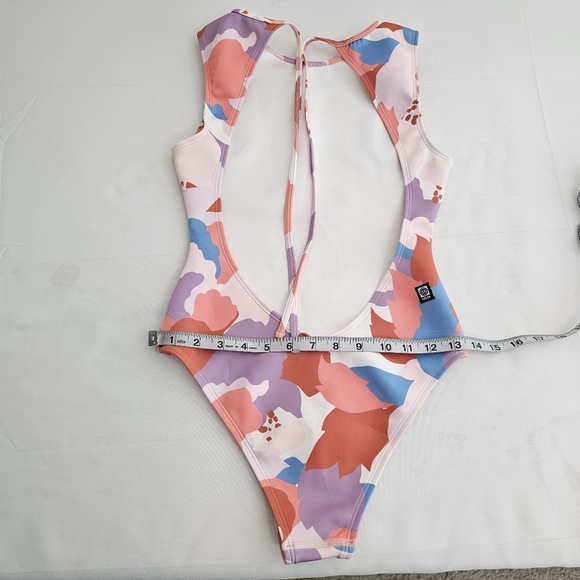 Jolyn x Eryn Krouse Leilani One Piece Surf Swimsuit Size S Open Back UPF 50+ - Picture 11 of 12